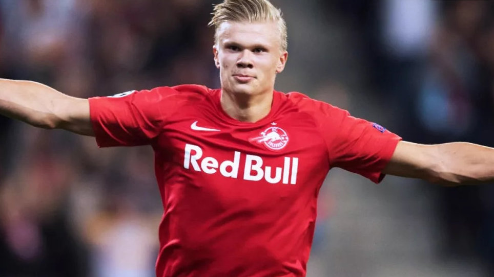 替补球员关键时刻破门逆转比赛