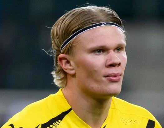 梅西：我们是冠军！感谢阿尔巴和布斯克茨在这段冒险中陪伴我